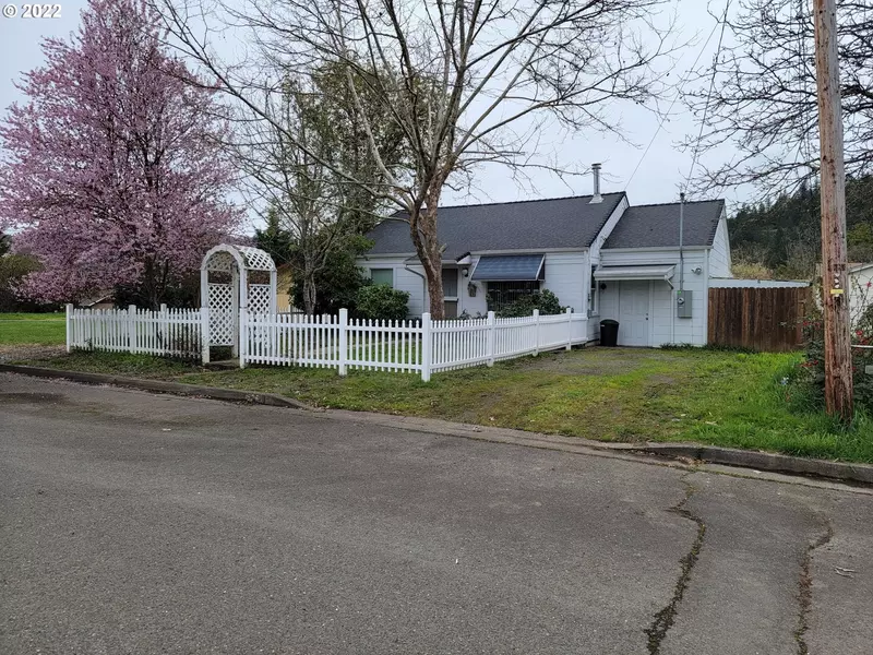 536 NE HOWLAND ST, Myrtle Creek, OR 97457