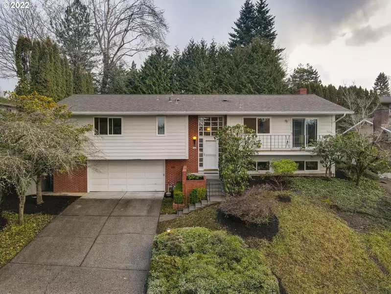 3012 SW RIDGE DR, Portland, OR 97219