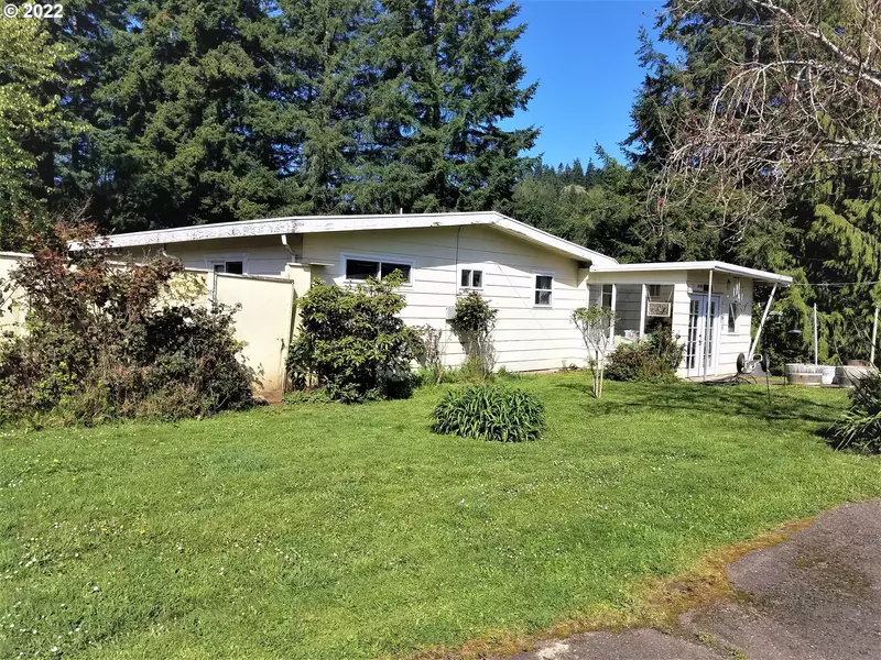 1490 W 10TH ST, Coquille, OR 97423