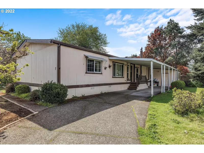 7858 SE KING RD #7, Milwaukie, OR 97222