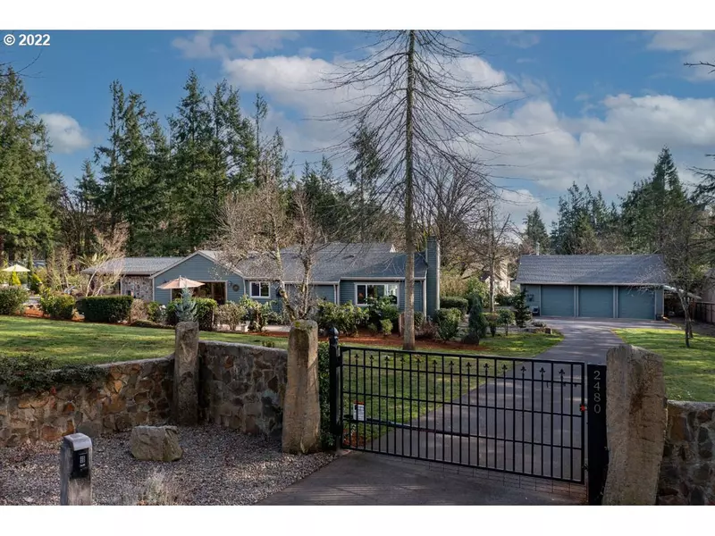 2480 SW GREGORY DR, West Linn, OR 97068