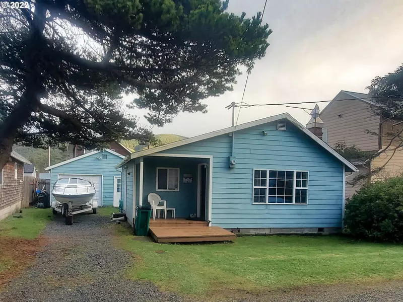 554 N BEACON ST, Rockaway Beach, OR 97136