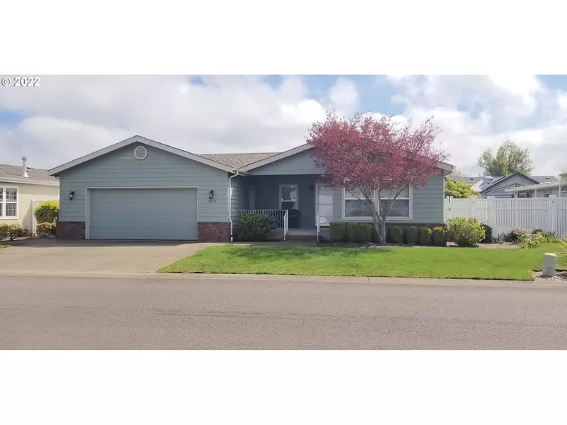 2433 NORTHAMPTON RD, Eugene, OR 97404