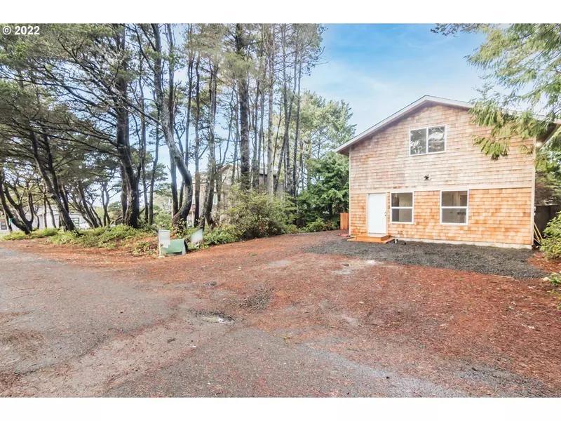 3455 SEA MIST AVE, Depoe Bay, OR 97341