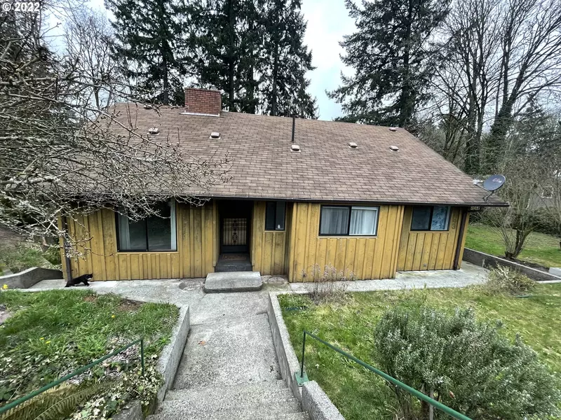 449 S 9th ST, Kalama, WA 98625