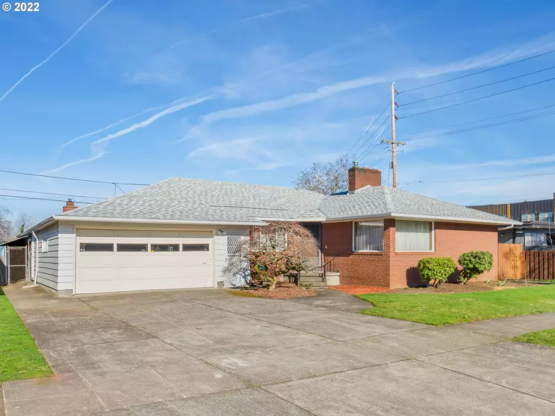 4135 NE HOLMAN ST, Portland, OR 97211