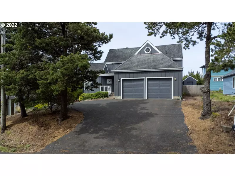 5215 NE PORT LN, Lincoln City, OR 97367