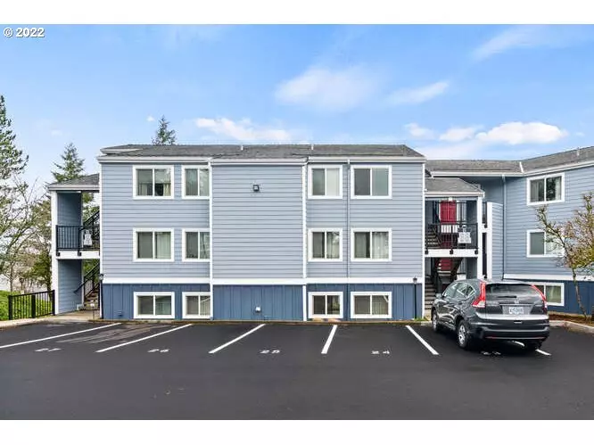 47 EAGLE CREST DR #16, Lake Oswego, OR 97035