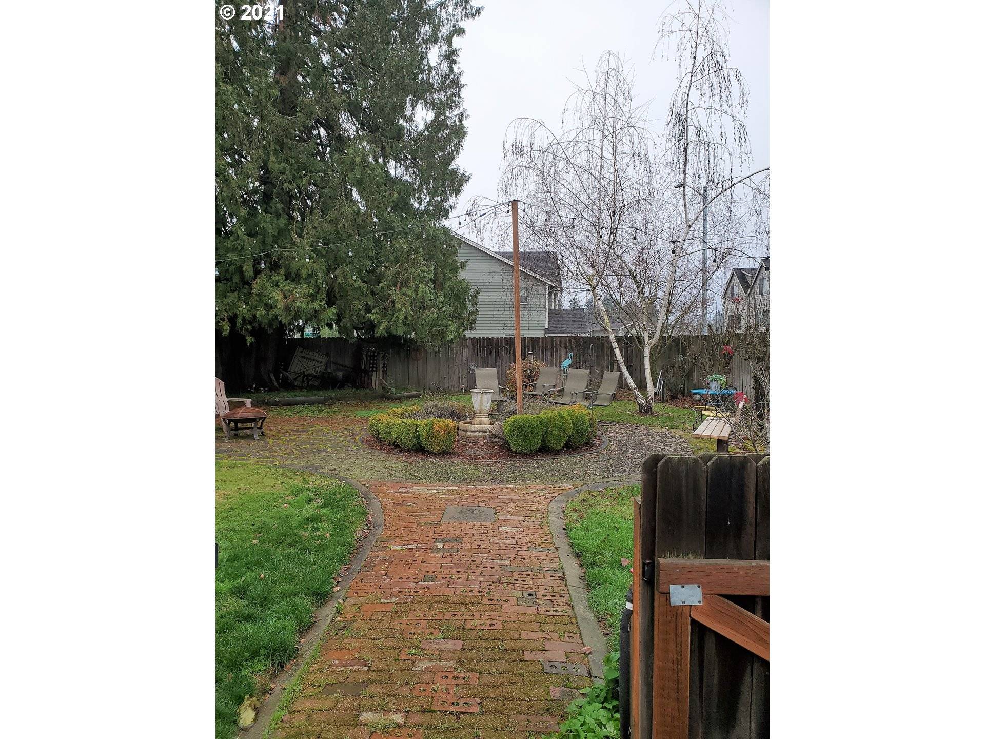 Hillsboro, OR 97123,260 SE BROOKWOOD AVE