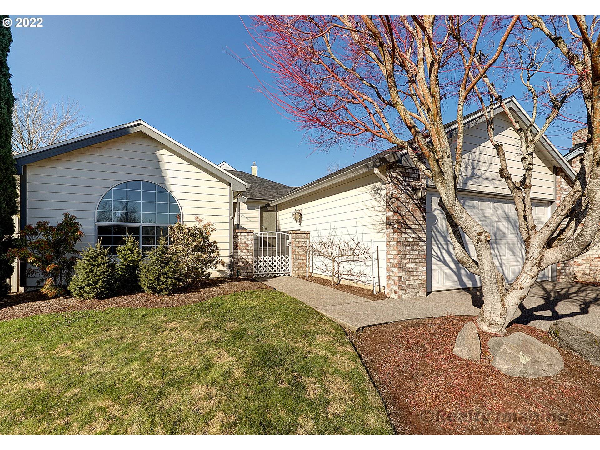 15633 NE RUSSELL PL, Portland, OR 97230