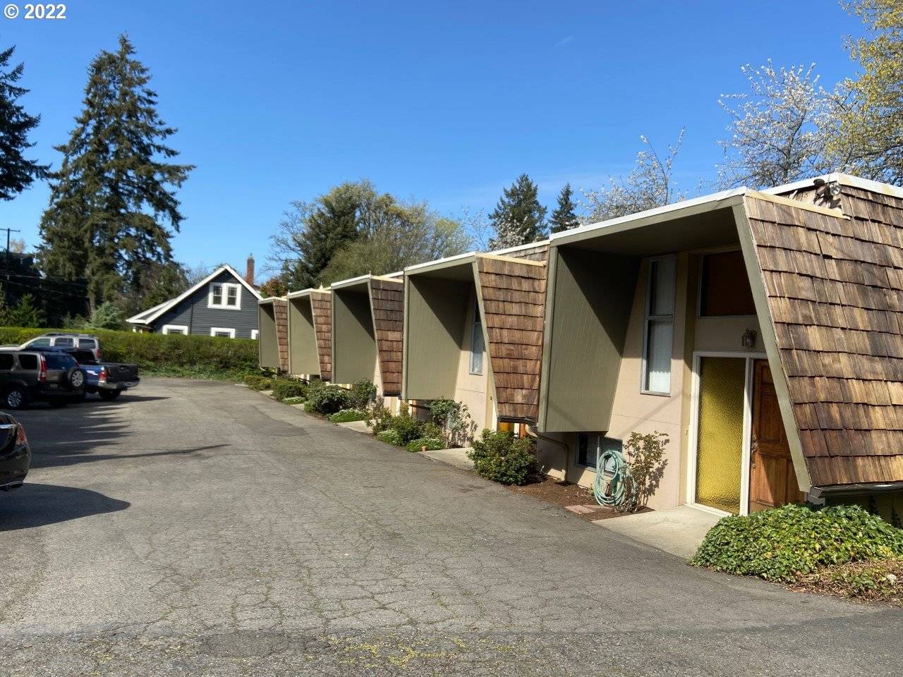 4103 SW GARDEN HOME RD, Portland, OR 97219