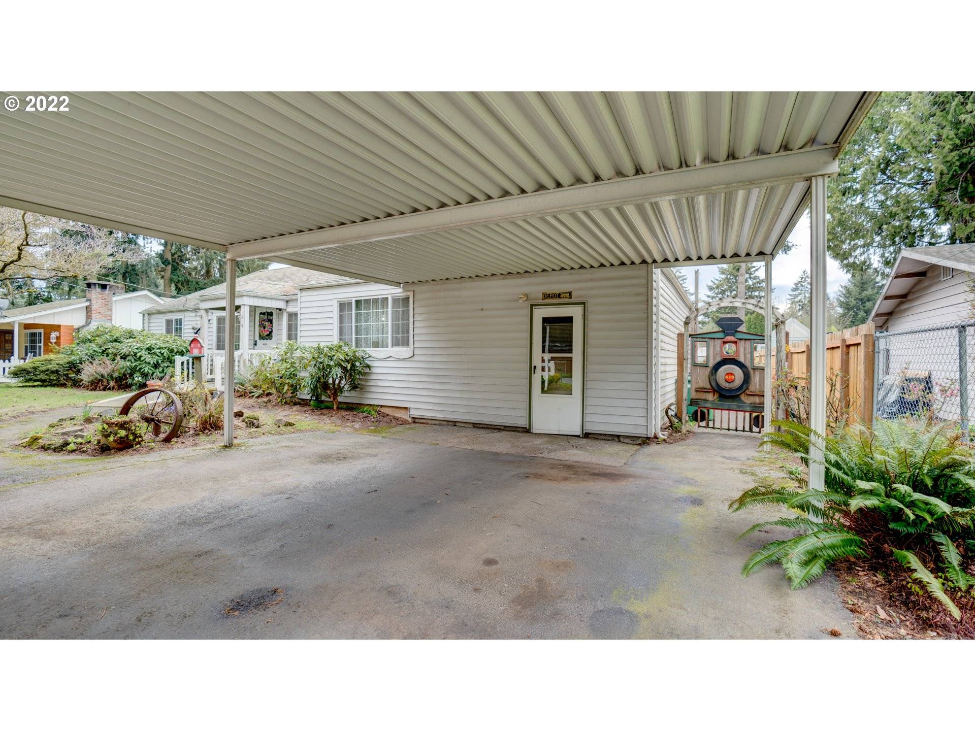 Portland, OR 97230,619 NE 160TH AVE