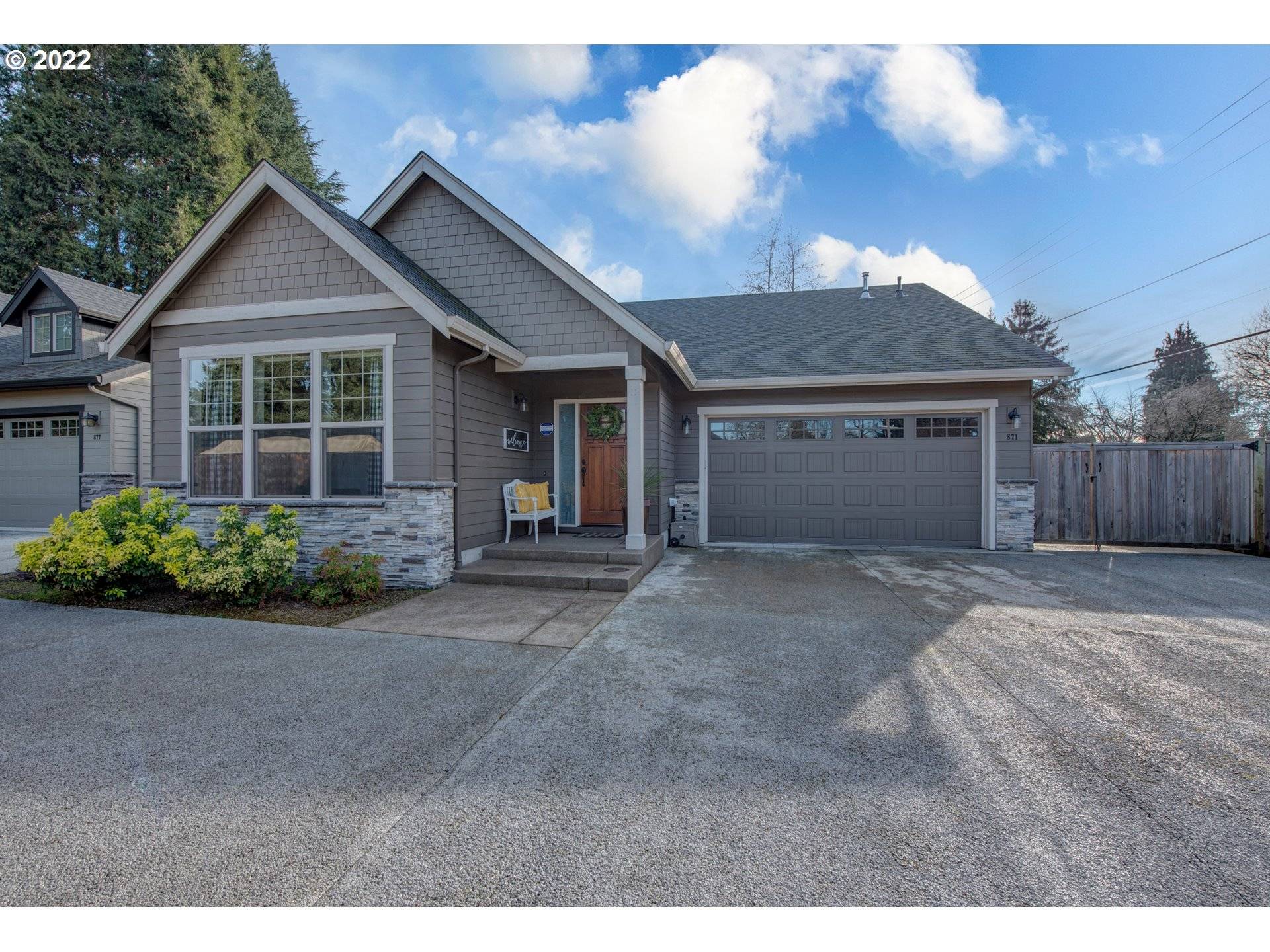 Eugene, OR 97401,871 Oakway RD