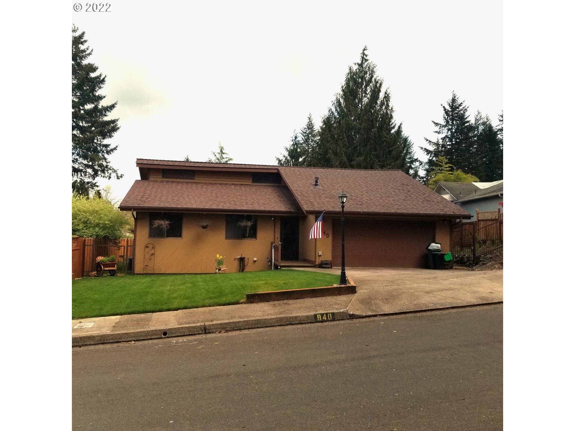 940 S T CT, Cottage Grove, OR 97424