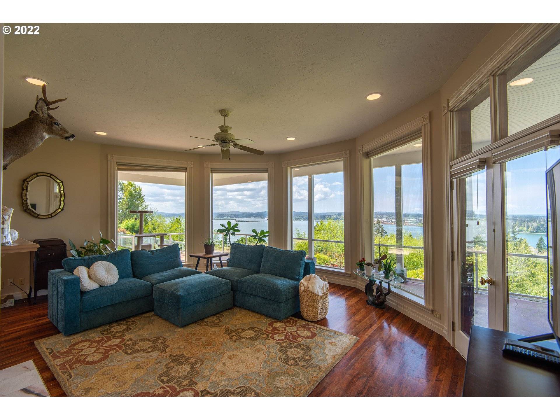 North Bend, OR 97459,93883 MAKAI LN