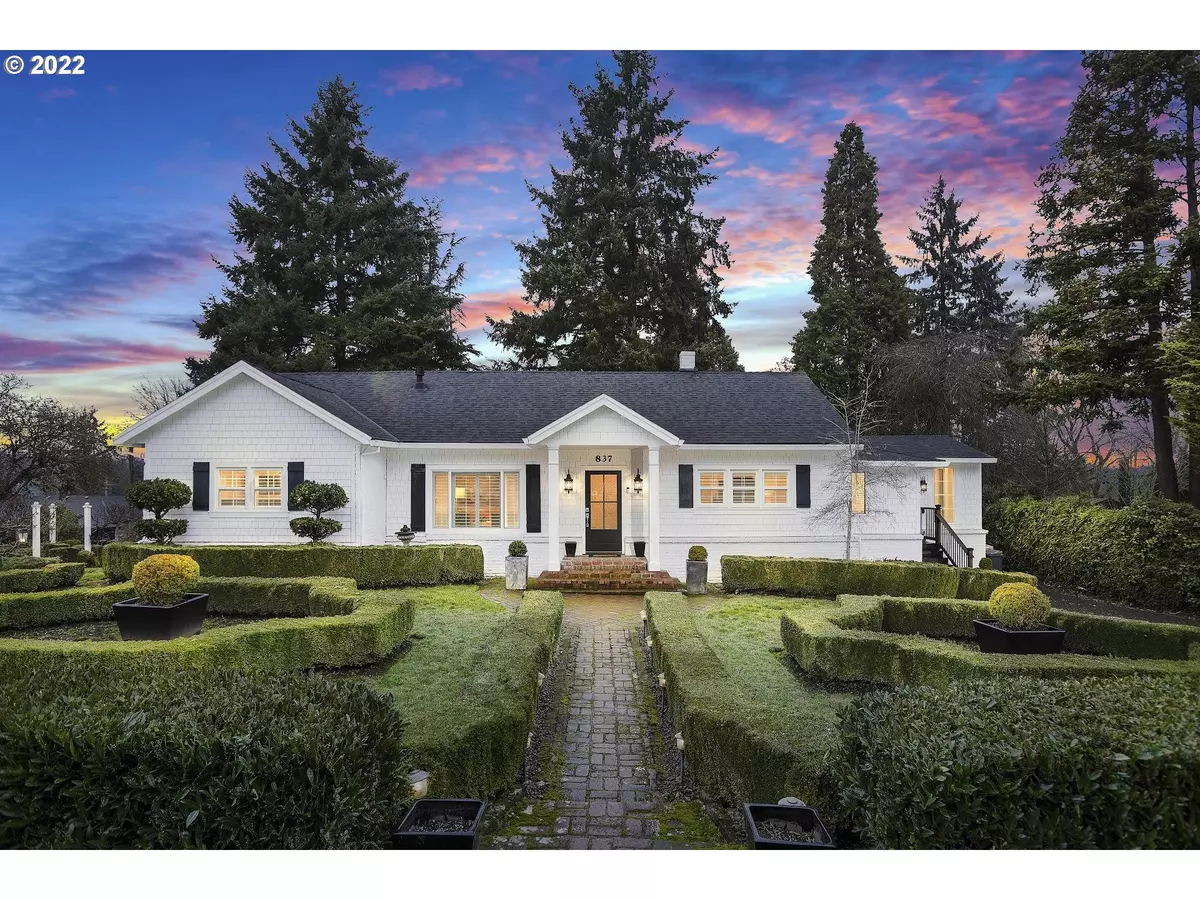 Lake Oswego, OR 97034,837 OAK ST