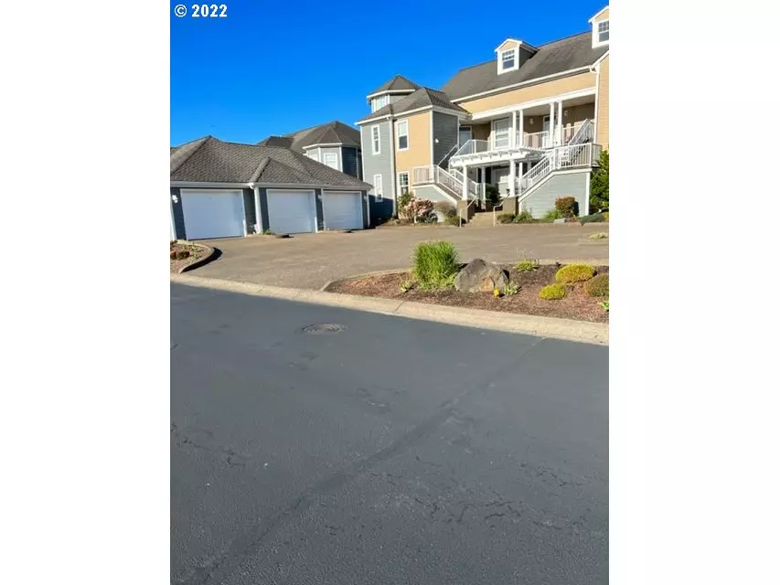 South Beach, OR 97366,5852 SW CUPOLA DR