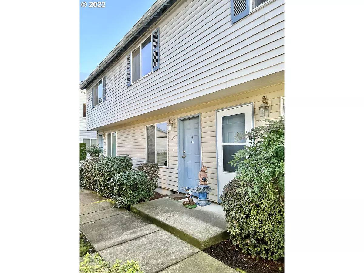 Salem, OR 97305,4792 LANCASTER DR NE #128