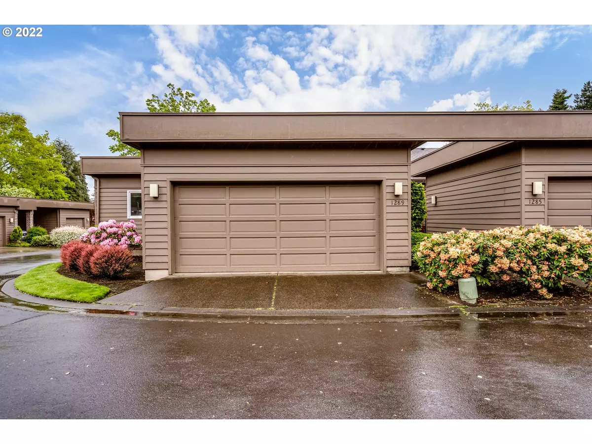 Eugene, OR 97401,1289 SPYGLASS DR