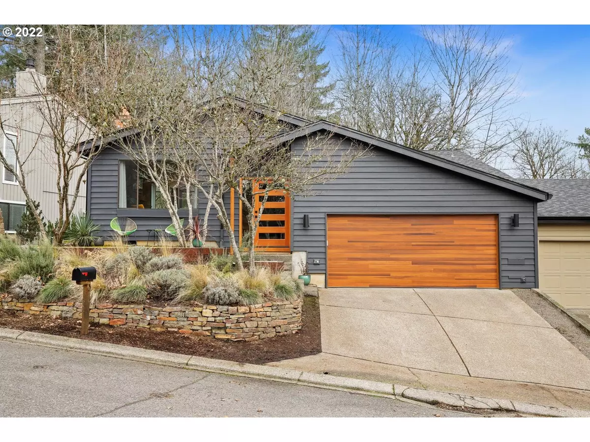 Lake Oswego, OR 97035,3 MOUNTAIN CIR