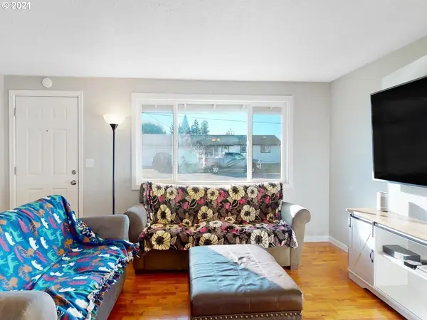 3440 C ST, Springfield, OR 97478