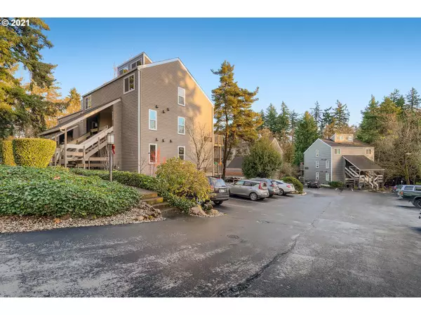 Lake Oswego, OR 97035,4632 LOWER DR #B2