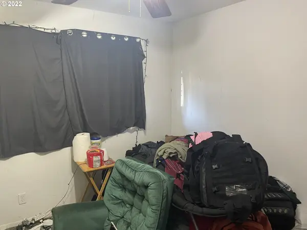 190 SE CLEVELAND AVE, Gresham, OR 97080