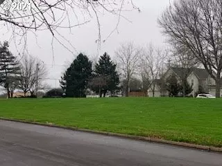 Mc Minnville, OR 97128,2349 NW HAUN DR