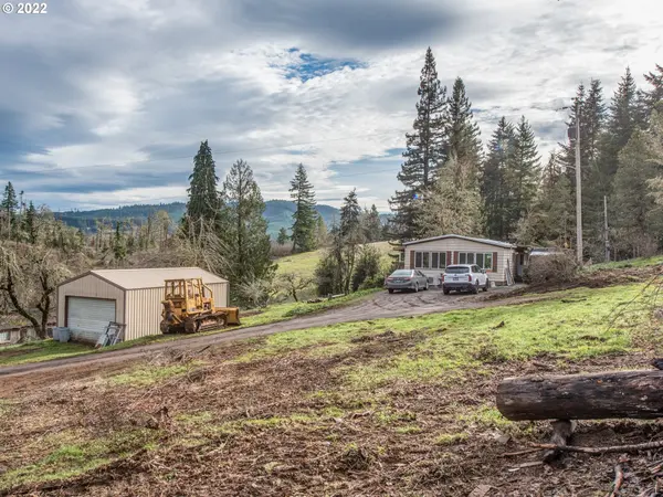 31064 KENADY LN, Cottage Grove, OR 97424