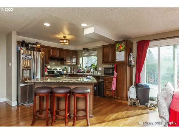 Troutdale, OR 97060,2154 SE SANDY CT