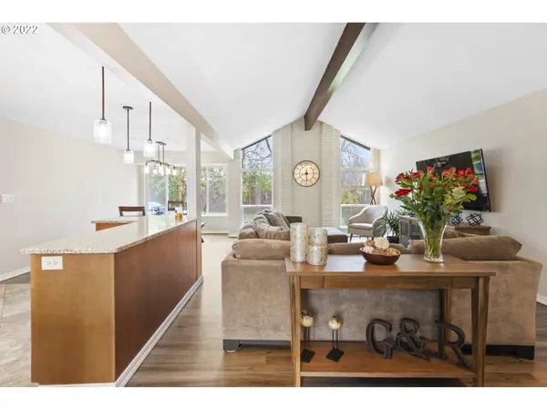 1010 SE 207TH AVE, Gresham, OR 97030