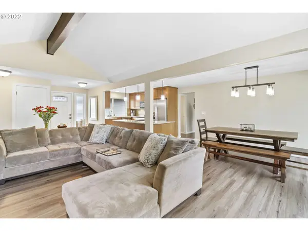 1010 SE 207TH AVE, Gresham, OR 97030