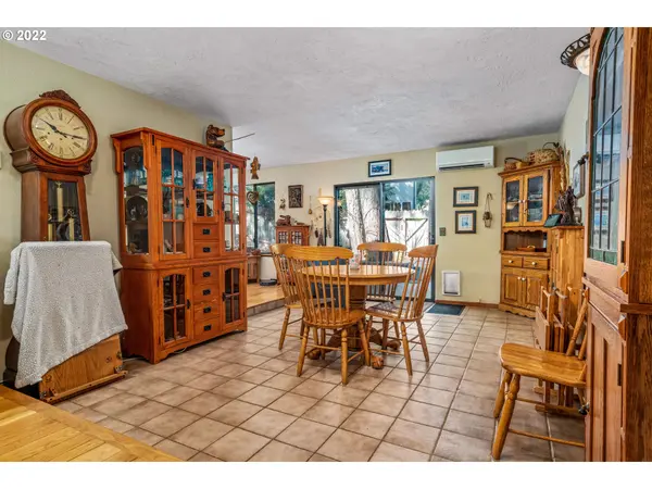 Eugene, OR 97405,4640 MANZANITA ST