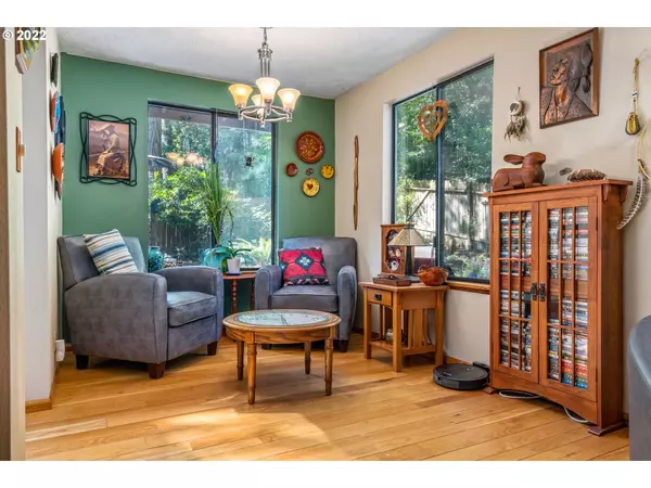 Eugene, OR 97405,4640 MANZANITA ST