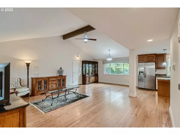 Lake Oswego, OR 97035,32 CONDOLEA DR