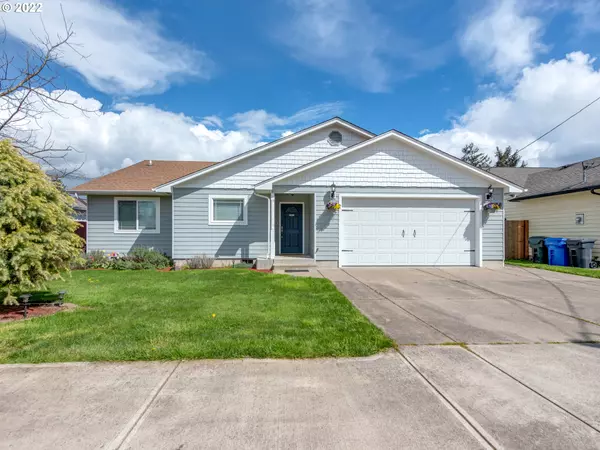 Salem, OR 97317,678 TWIN LN