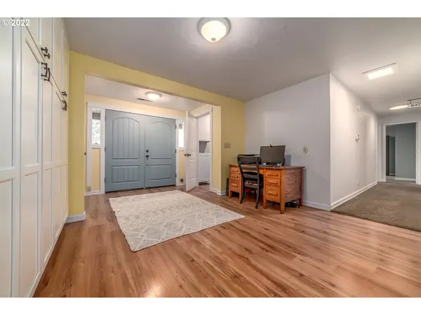 1580 LONG ISLAND DR, Eugene, OR 97401