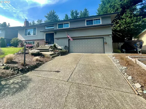 6645 DONCASTER DR, Gladstone, OR 97027