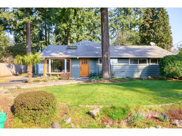 12505 NE HASSALO ST, Portland, OR 97230