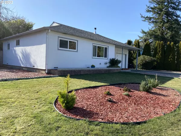 316 SPRUCE DR, Brookings, OR 97415