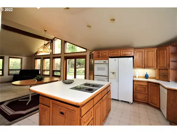 North Bend, OR 97459,3421 SCOTT CT