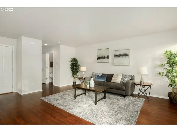 5232 NE SCHOELER CIR, Hillsboro, OR 97124