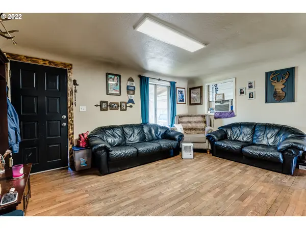 192 40TH ST, Springfield, OR 97478