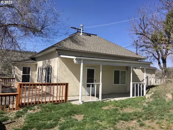 22 HIGH ST, Klamath Falls, OR 97601