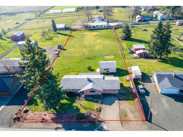 2342 OLD GARDEN VALLEY RD, Roseburg, OR 97471