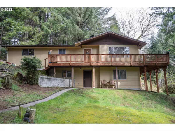 68493 RIDGE RD, North Bend, OR 97459