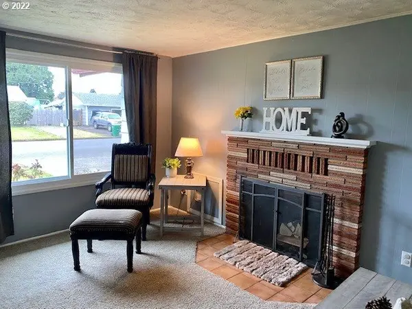 745 SKIPPER AVE, Eugene, OR 97404