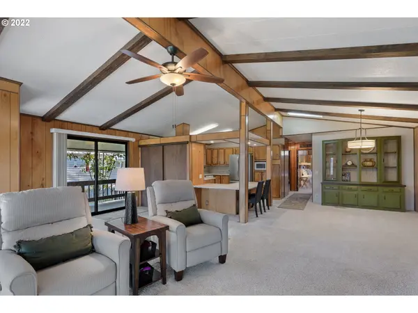 Grants Pass, OR 97526,501 WEN DOVER CIR