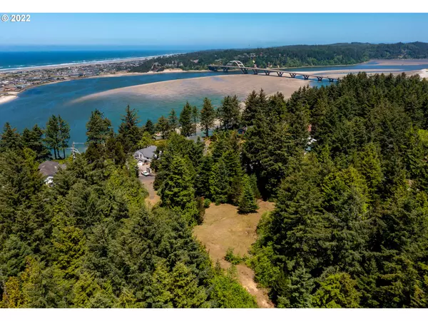 000 SW NORWOOD DR #100, Waldport, OR 97394