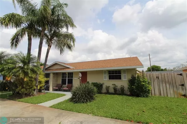 131 SW 11th Ave, Boynton Beach, FL 33435